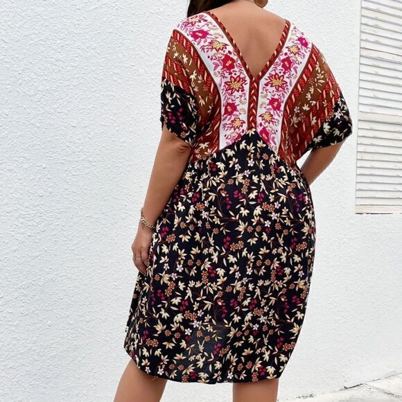 Boho Women's PLUS Size Boho Black Floral Print V Neck and Back Spring Summer - Picture 4 of 4